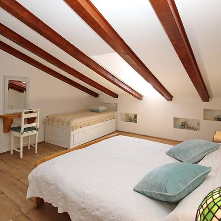 Apartment Fantov Old Town Residence 바슈카 외부 사진