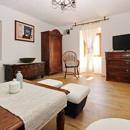 Apartment Fantov Old Town Residence 바슈카 외부 사진
